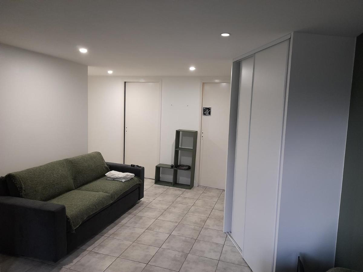 A 5 Mns Du Puy De Dome Avec Vue Imprenable Studio Rez De Jardin 24M2 Neuf A Laschamps Saint-Genès-Champanelle Kültér fotó